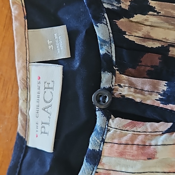 3/$22 Girl tunic - Picture 2 of 2